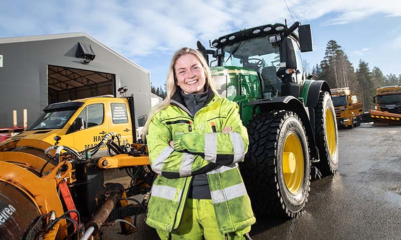 Karianne N. Halvorsen synes John Deere traktorene er enkle å forstå.