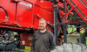 Høstemaskinen fra Dewulf går så det suser