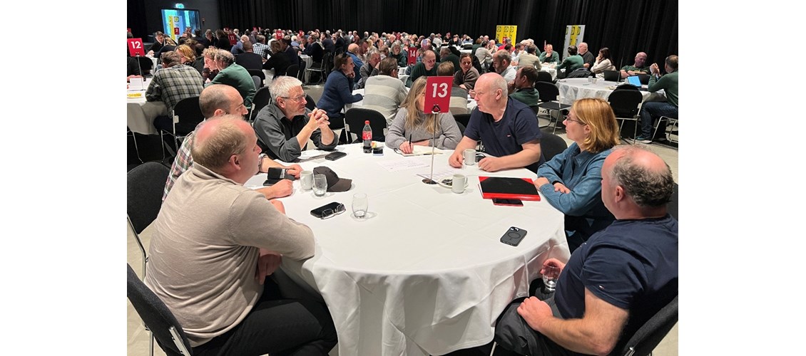 Ny strategiprosess starta på samling for tillitsvalgte