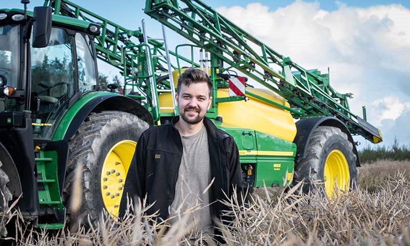 Sigbjørn Emmerhoffs andre John Deere-sprøyte ble en R952i med 30 meter bom