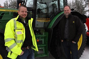 Enestående overlevering av traktor