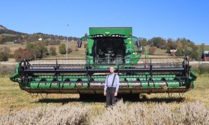 Ivar Bø bygger jord og økonomi med karbon agro