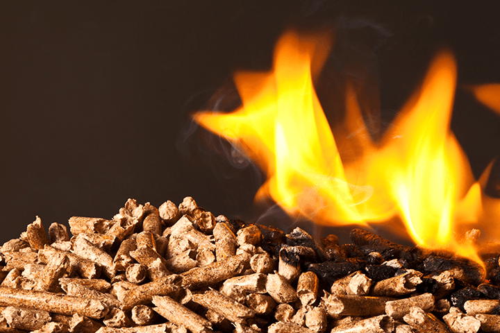 Pellets som brenner 