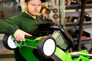 Slik vedlikeholder du gressklipperen