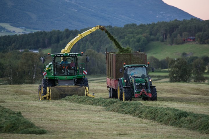 Traktor med finsnitter