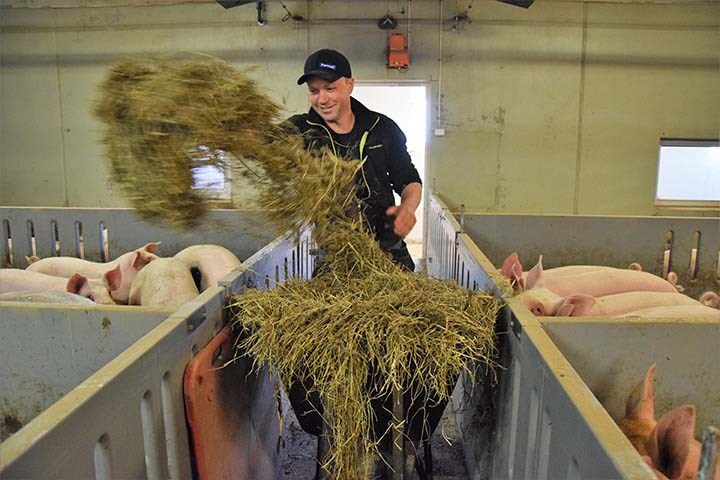 Jon Andreas Johnsen mater griser