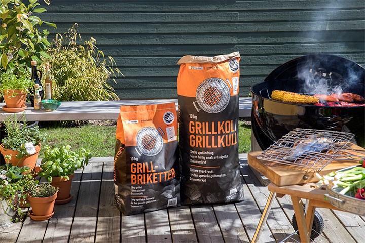 Grill med svanemerket grillkull- og briketter