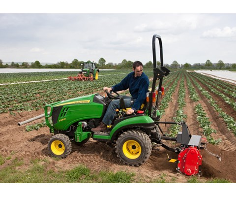 Kompakttraktor 1026R uten hytte