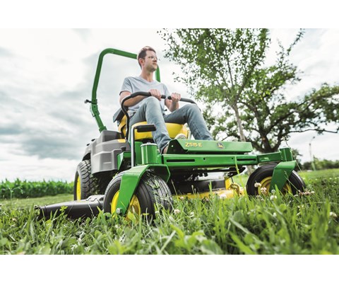 Spakstyrt plentraktor Z515E