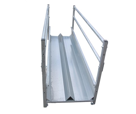 Fôrtrau med gjennomgang 3000 mm