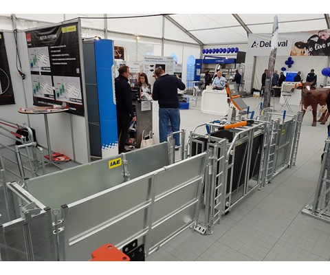 Enveisport for montering på skillevegg