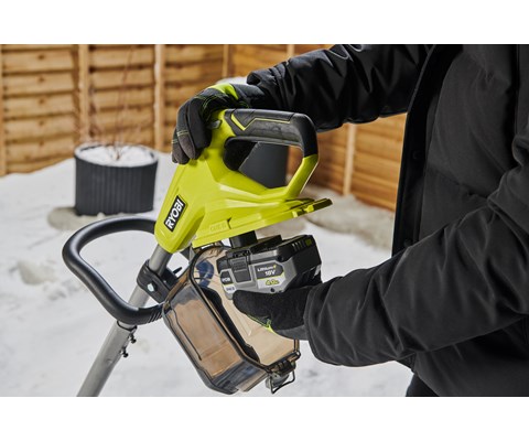 Batteridrevet snøslynge RY18ST25A-0