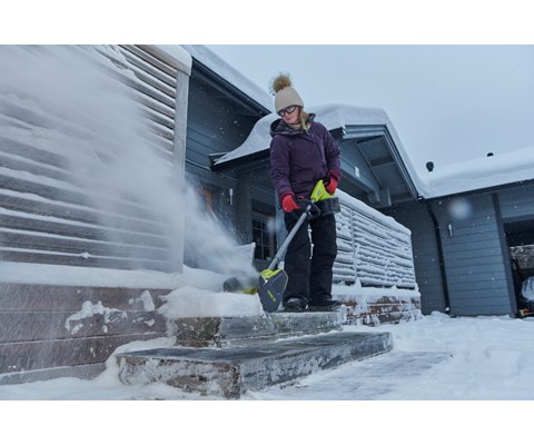 Batteridrevet snøslynge RY18ST25A-0