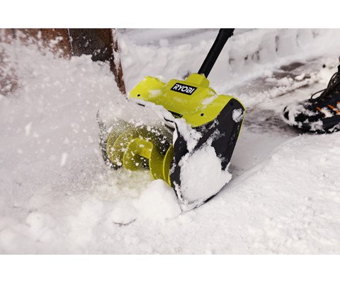 Batteridrevet snøslynge RY18ST25A-0