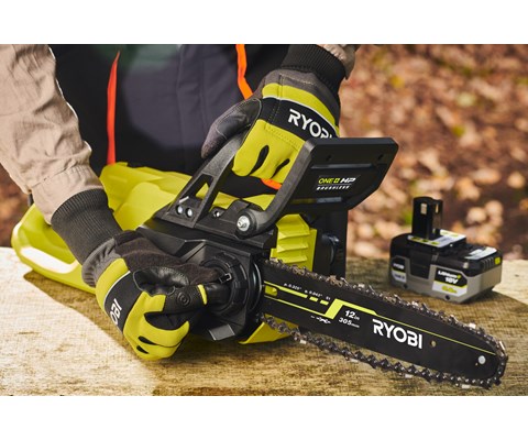 Batteridrevet motorsag RY18CSX30A-150