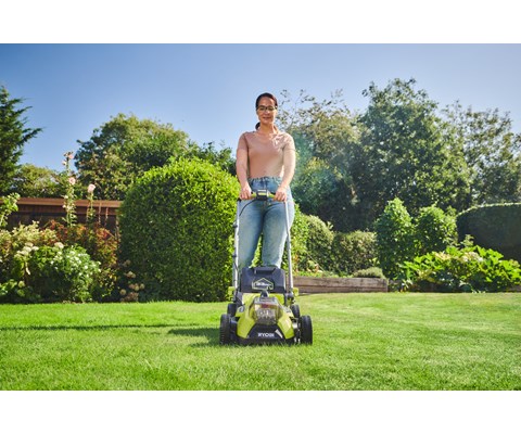 Batteridrevet gressklipper RY18LMX33A-140