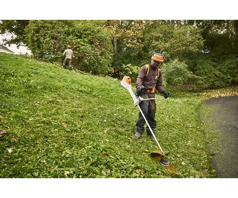 Batteridrevet gress/ryddesag FSA 200.0