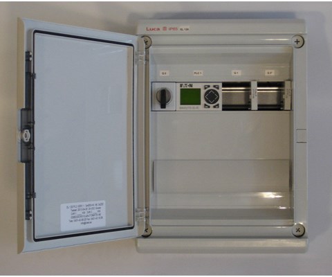 Styreskap for kraftfôrskruer